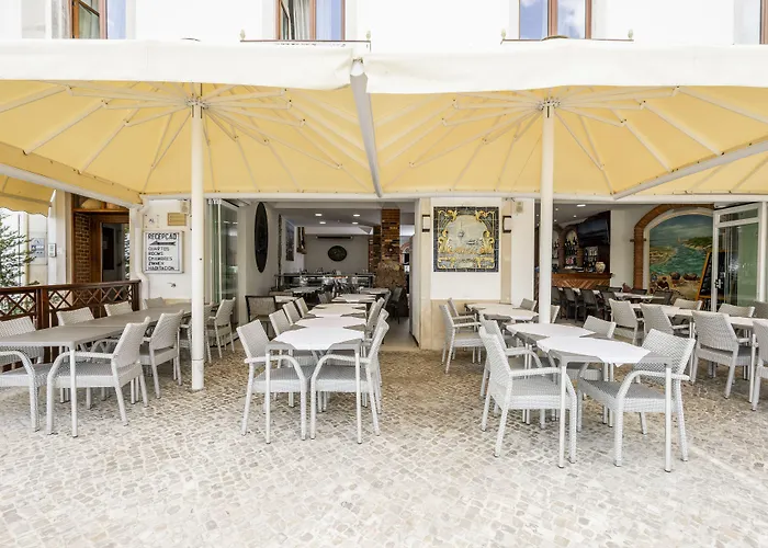Alojamento com o café da manhã Apenas: Residencial Mares